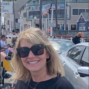 Meet your Posher, Kelli